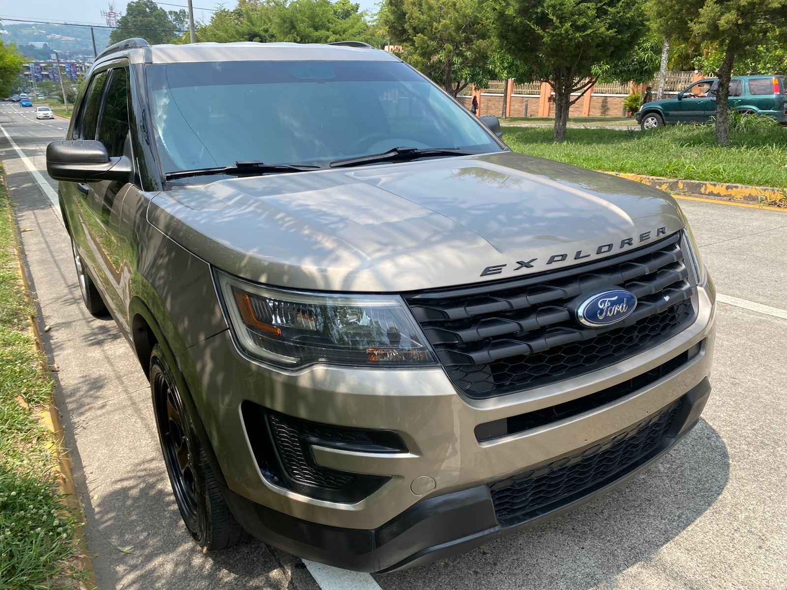 FORD EXPLORER  2017