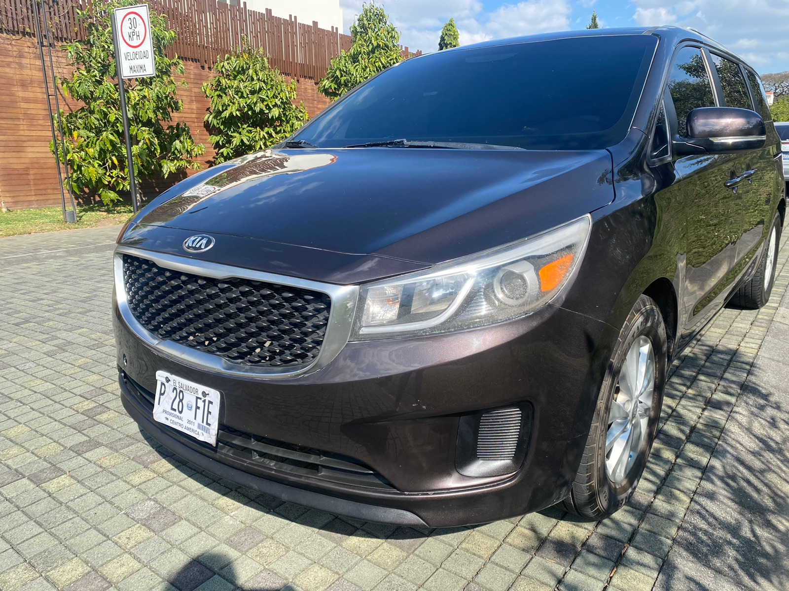 KIA SEDONA 2016